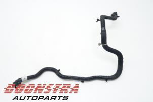 Gebruikte Koelwaterslang Tesla Model 3 Standard RWD Plus 60 kWh Prijs € 49,95 Margeregeling aangeboden door Boonstra Autoparts