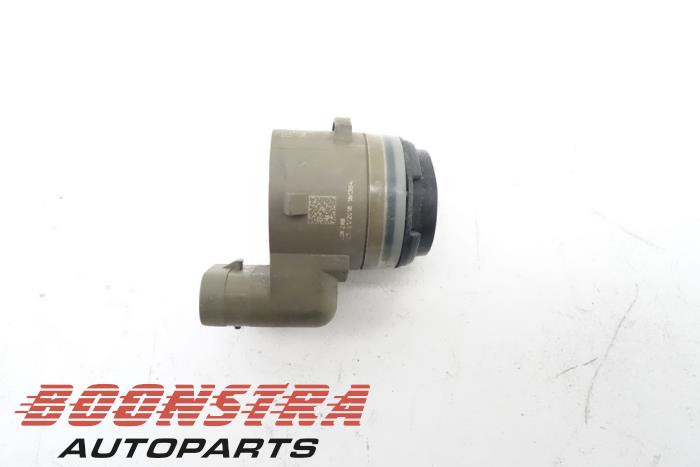 PDC Sensor van een Tesla Model X 100D 2018