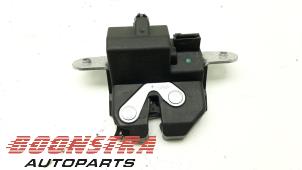 Gebruikte Slotmechaniek Achterklep Opel Astra K 1.4 Turbo 16V Prijs € 24,95 Margeregeling aangeboden door Boonstra Autoparts