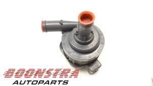 Gebruikte Waterpomp Volvo XC60 II (UZ) 2.0 B5 Mild Hybrid Geartronic 16V Prijs € 99,95 Margeregeling aangeboden door Boonstra Autoparts