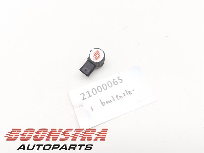 PDC Sensor van een Volvo V40 (MV) 1.6 D2 2012