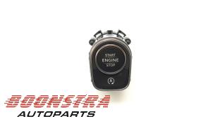 Gebruikte Start/Stop schakelaar Mercedes A (177.0) 1.3 A-180 Turbo 16V Prijs € 24,95 Margeregeling aangeboden door Boonstra Autoparts
