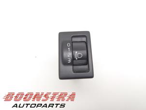Gebruikte Schakelaar Isuzu D-Max (TFR/TFS) 1.9 DDi 4x4 Prijs € 24,95 Margeregeling aangeboden door Boonstra Autoparts