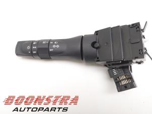 Gebruikte Pinker Schakelaar Isuzu D-Max (TFR/TFS) 1.9 DDi 4x4 Prijs € 34,95 Margeregeling aangeboden door Boonstra Autoparts