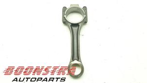 Gebruikte Drijfstang Audi A3 Limousine (8VS/8VM) 1.6 TDI Ultra 16V Prijs € 49,95 Margeregeling aangeboden door Boonstra Autoparts