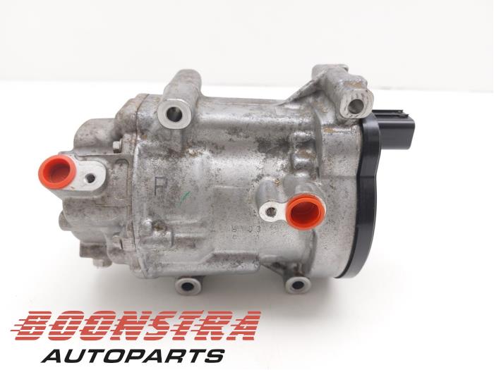 Gebruikte Pomp Airco Toyota C-HR (X1,X5) 2.0 16V Hybrid Prijs € 149,95 Margeregeling aangeboden door Boonstra Autoparts