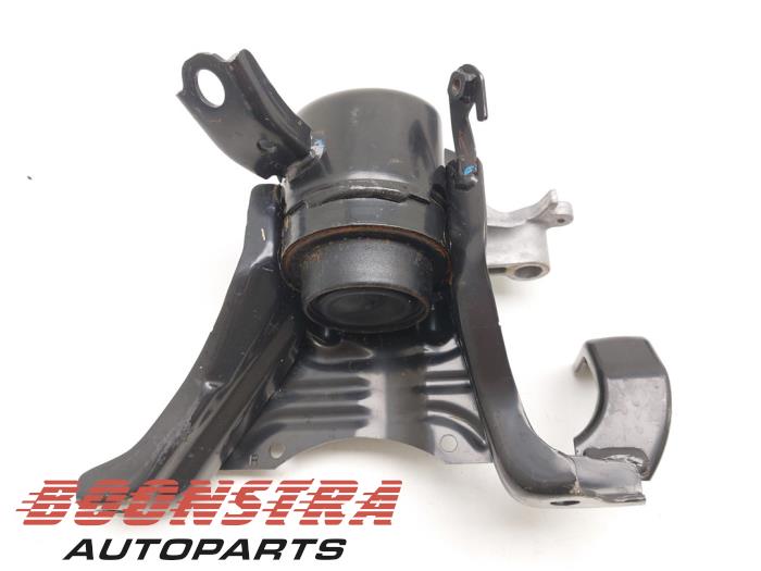 Gebruikte Motorrubber Toyota C-HR (X1,X5) 2.0 16V Hybrid Prijs € 29,95 Margeregeling aangeboden door Boonstra Autoparts