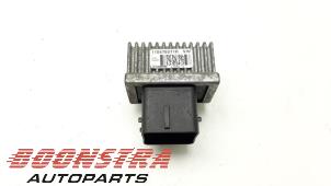 Gebruikte Gloeirelais Renault Clio IV Estate/Grandtour (7R) 1.5 Energy dCi 90 FAP Prijs € 24,95 Margeregeling aangeboden door Boonstra Autoparts