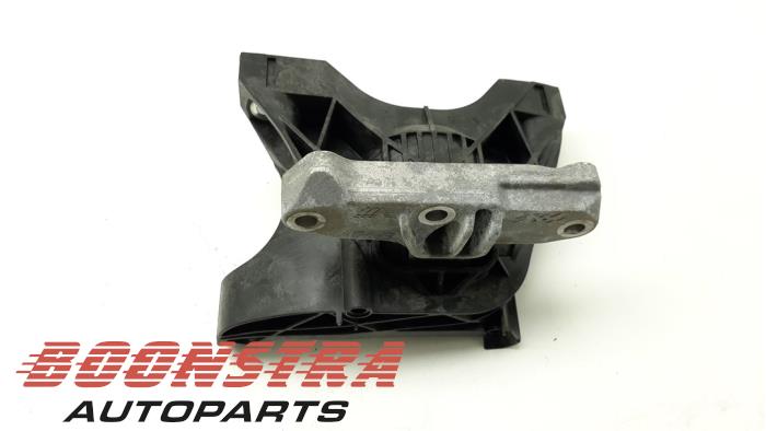 Gebruikte Motorrubber Peugeot 3008 II (M4/MC/MJ/MR) 1.6 e-THP 165 16V Prijs € 24,95 Margeregeling aangeboden door Boonstra Autoparts