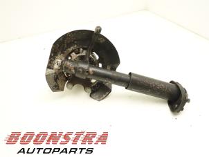 Gebruikte Fusee links-voor Porsche 911 2.7 Prijs € 219,95 Margeregeling aangeboden door Boonstra Autoparts