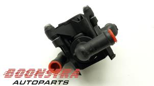 Gebruikte Extra waterpomp Porsche Taycan (Y1A) 4S Prijs € 129,95 Margeregeling aangeboden door Boonstra Autoparts