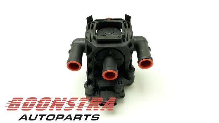 Gebruikte Waterpomp Porsche Taycan (Y1A) 4S Prijs € 199,95 Margeregeling aangeboden door Boonstra Autoparts