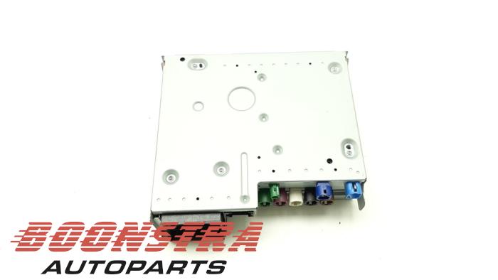 Gebruikte Boordcomputer Porsche Taycan (Y1A) 4S Prijs € 999,95 Margeregeling aangeboden door Boonstra Autoparts