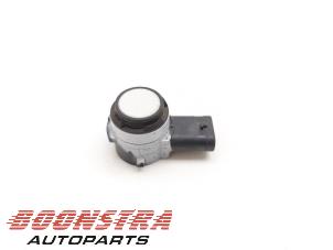 Gebruikte PDC Sensor Volkswagen Touran (5T1) 2.0 TDI 150 Prijs € 24,95 Margeregeling aangeboden door Boonstra Autoparts