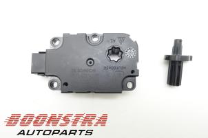Gebruikte Kachelklep Motor Porsche Taycan (Y1A) 4S Prijs € 99,95 Margeregeling aangeboden door Boonstra Autoparts