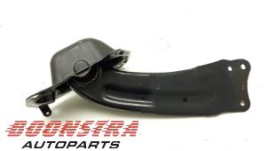 Gebruikte Draagarm links-achter Audi Q3 (8UB/8UG) 2.0 16V TFSI 170 Quattro Prijs € 29,95 Margeregeling aangeboden door Boonstra Autoparts