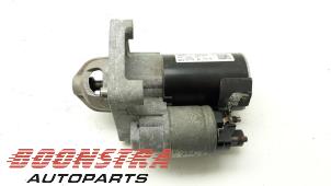 Startmotor van een Peugeot 3008 II (M4/MC/MJ/MR) 1.6 e-THP 165 16V 2017