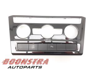 Gebruikte PDC Schakelaar Volkswagen Touran (5T1) 2.0 TDI 150 Prijs € 24,95 Margeregeling aangeboden door Boonstra Autoparts