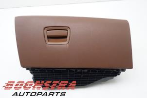 Gebruikte Dashboardkastje BMW 5 serie (F10) 530i 24V Prijs € 39,95 Margeregeling aangeboden door Boonstra Autoparts
