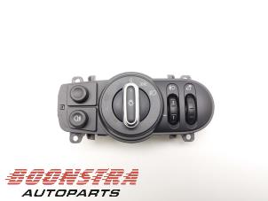 Gebruikte Schakelaar Licht Mini Mini (F55) 1.5 12V One D Prijs € 24,95 Margeregeling aangeboden door Boonstra Autoparts
