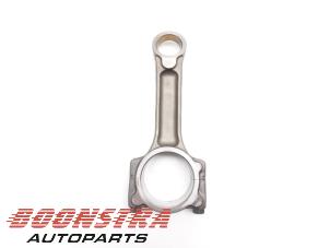 Gebruikte Drijfstang Renault Megane IV (RFBB) 1.5 Energy dCi 110 Prijs € 24,95 Margeregeling aangeboden door Boonstra Autoparts