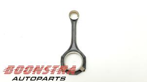 Gebruikte Drijfstang Mercedes C Combi (S203) 3.0 C-280 V6 24V Prijs € 74,95 Margeregeling aangeboden door Boonstra Autoparts