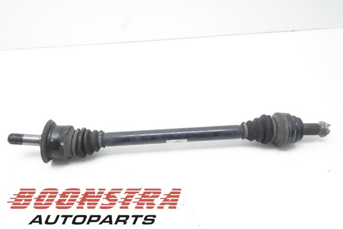 Gebruikte Aandrijfas rechts-achter BMW 5 serie (F10) 530i 24V Prijs € 44,95 Margeregeling aangeboden door Boonstra Autoparts