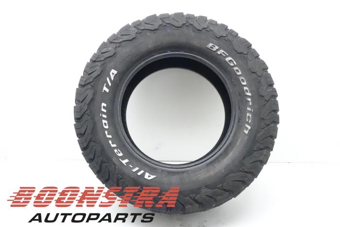 BF GOODRICH 265/70 R17 121S (Winter tyre)