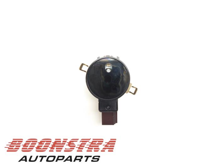 Gebruikte Sensor regen Renault Clio V (RJAB) 1.0 TCe 90 12V Prijs € 36,95 Margeregeling aangeboden door Boonstra Autoparts