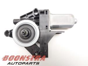 Gebruikte Motor electrisch raam Volvo V60 I (FW/GW) 2.4 D6 20V Plug-in Hybrid AWD Prijs € 24,95 Margeregeling aangeboden door Boonstra Autoparts