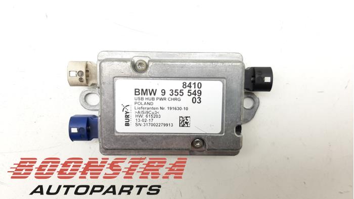 USB module van een BMW M4 (F82) M4 3.0 24V Turbo Competition Package 2017