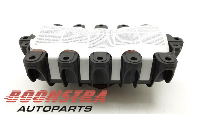 Airbag rechts (Dashboard) van een BMW X1 (F48) sDrive 20i 2.0 16V Twin Power Turbo 2019