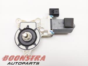 Gebruikte Motor electrisch raam Dodge 1500 Crew Cab (DS) 5.7 Hemi V8 4x4 Prijs € 30,19 Inclusief btw aangeboden door Boonstra Autoparts