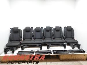 Gebruikte Interieur Bekledingsset Ford Transit Custom 2.2 TDCi 16V Prijs € 724,79 Inclusief btw aangeboden door Boonstra Autoparts