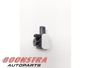 Gebruikte Sensor ACC (afstand) Dodge 1500 Crew Cab (DS) 5.7 Hemi V8 4x4 Prijs € 30,19 Inclusief btw aangeboden door Boonstra Autoparts