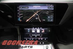 Gebruikte Display Interieur Audi E-tron (GEN) 55 quattro Prijs € 399,95 Margeregeling aangeboden door Boonstra Autoparts