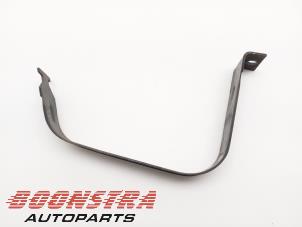 Gebruikte Steun (diversen) Dodge 1500 Crew Cab (DS) 5.7 Hemi V8 4x4 Prijs € 36,24 Inclusief btw aangeboden door Boonstra Autoparts