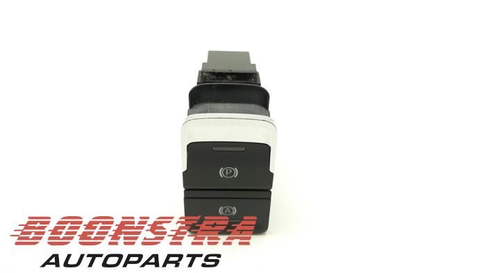 Gebruikte Handrem schakelaar Seat Ateca (5FPX) 1.6 TDI 115 Prijs € 24,95 Margeregeling aangeboden door Boonstra Autoparts
