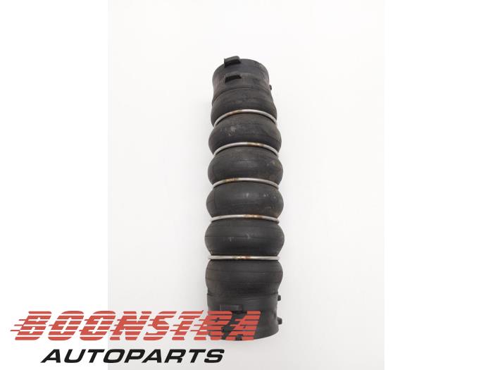Gebruikte Intercooler Slang Audi A8 (D3) 4.0 TDI V8 32V Quattro Prijs € 29,95 Margeregeling aangeboden door Boonstra Autoparts