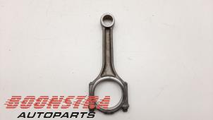 Gebruikte Drijfstang Volkswagen Touareg (7LA/7L6) 4.2 V8 40V Prijs € 49,95 Margeregeling aangeboden door Boonstra Autoparts