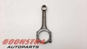 Gebruikte Drijfstang Volkswagen Touareg (7LA/7L6) 4.2 V8 40V Prijs € 49,95 Margeregeling aangeboden door Boonstra Autoparts