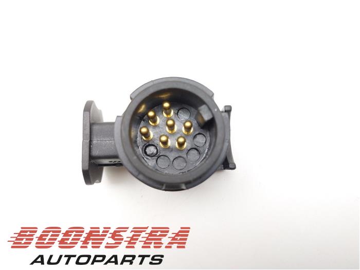 AUDI A6 C7/4G (2010-2020) Citas virsbūves detaļas 4F0055300 19365897