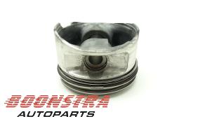 Gebruikte Zuiger Volkswagen Touareg (7LA/7L6) 4.2 V8 40V Prijs € 49,95 Margeregeling aangeboden door Boonstra Autoparts