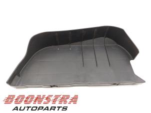 Gebruikte Bodem beschermplaat Ford Transit Courier 1.5 TDCi 75 Prijs € 30,19 Inclusief btw aangeboden door Boonstra Autoparts