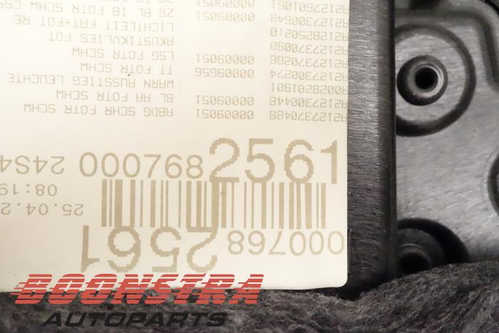 Portierbekleding 4Deurs rechts-achter van een Mercedes-Benz E Estate (S212) E-200 CDI 16V BlueEfficiency,BlueTEC 2015