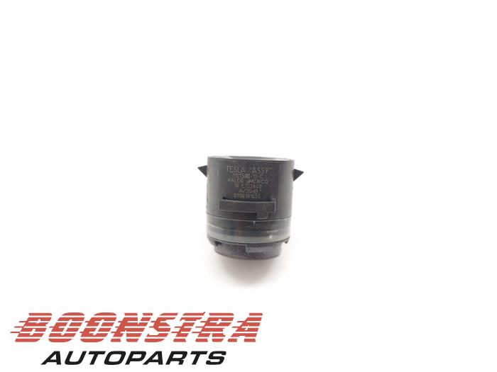 PDC Sensor van een Tesla Model 3 Long Range 72kWh 2019