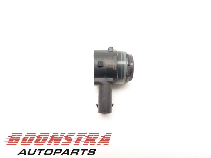 PDC Sensor van een Tesla Model 3 Long Range 72kWh 2019