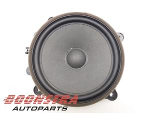 Gebruikte Speaker Tesla Model 3 Long Range 72kWh Prijs € 29,95 Margeregeling aangeboden door Boonstra Autoparts