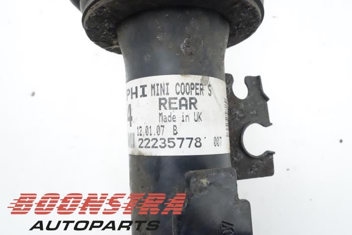 Schokbrekerpoot recht-achter van een MINI Mini (R56) 1.6 16V Cooper S 2007