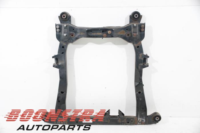 Subframe van een Opel Astra J Sports Tourer (PD8/PE8/PF8) 1.6 CDTI 16V 2014